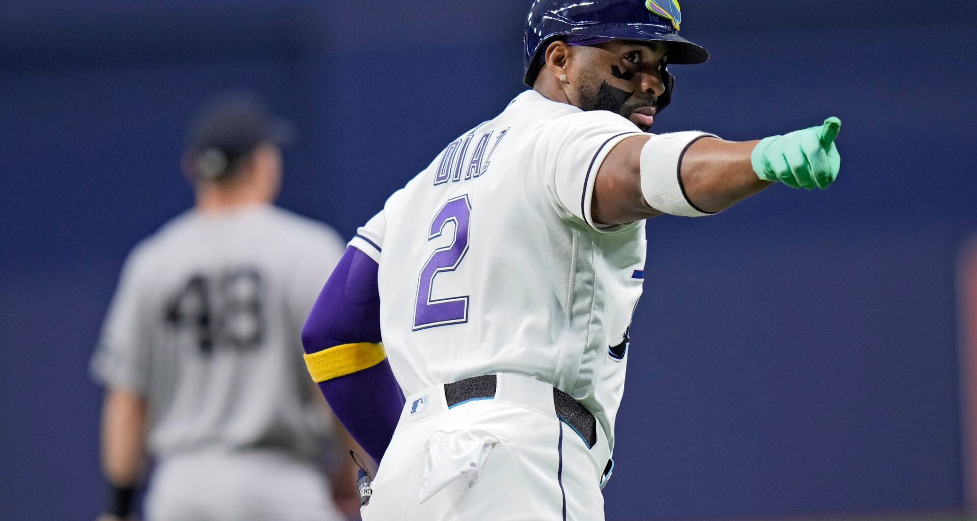 Díaz sparks comeback against Gil and Rays rally for 5-3 win that extends Yankees' skid to 3