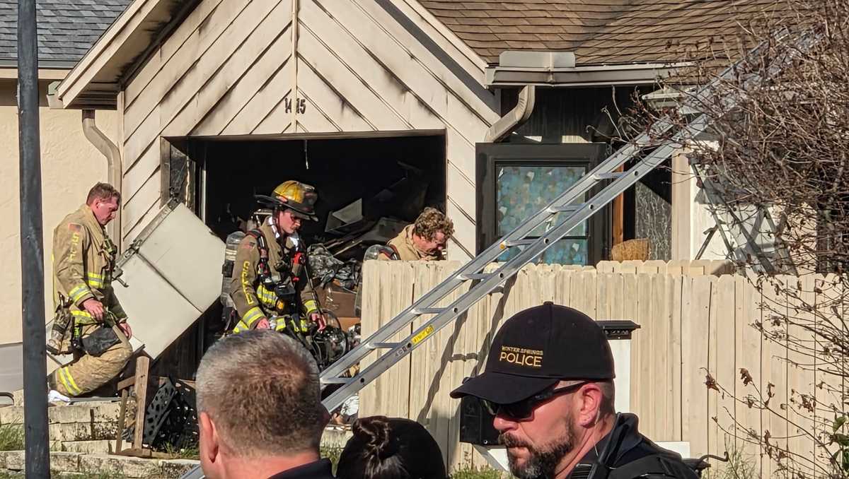 Winter Springs fire sends one person to hospital, police say