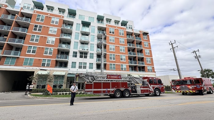Fort Lauderdale high-rise building fire leads to road closure