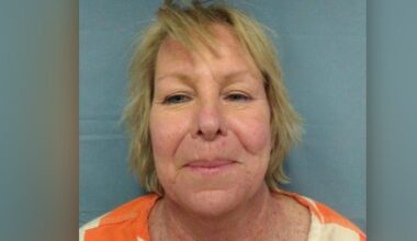 Florida woman throws beer bottles at toddler after falling off her bike: OSCO