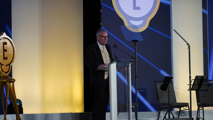 Mayor Kevin Anderson opens Edison Awards gala