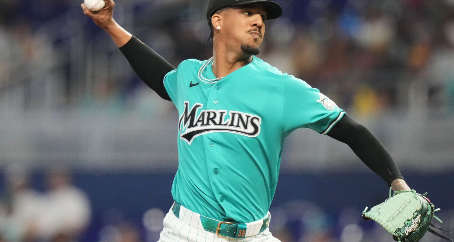 Pérez outpitches Misiorowski as Marlins top Brewers 5-3 to stop 4-game slide