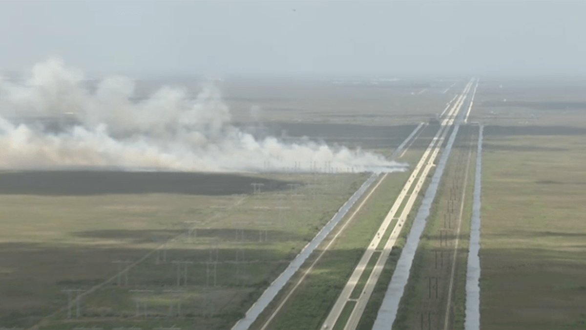 Large brush fire burns in the Everglades in western Broward County – NBC 6 South Florida