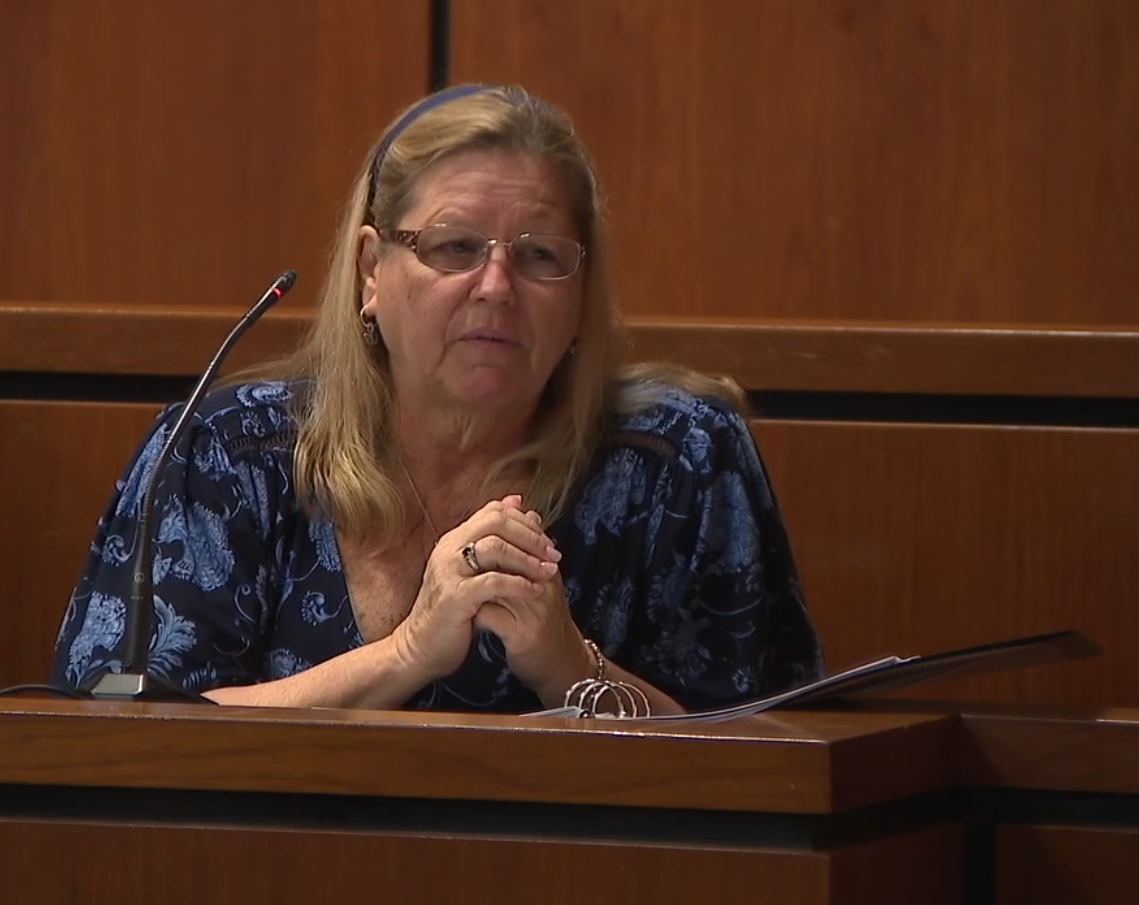 Penny Leite traced the title back to 1920, but could not find the easement