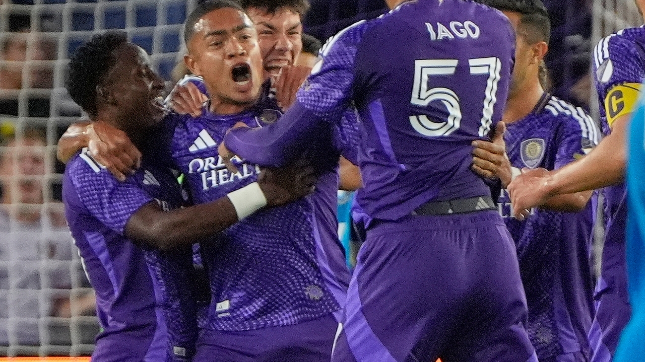 Ojeda scores 2 goals, Otávio and Gómez each add their 1st goal in MLS; Orlando beats Charlotte