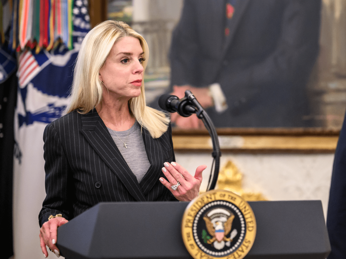 Tampa Bay lawyers raise ethical concerns over Pam Bondi’s conduct as Attorney General