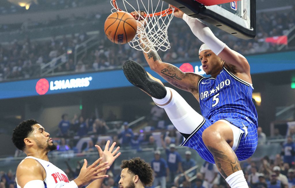 Magic take a 3-1 lead on Pistons by winning Game 4