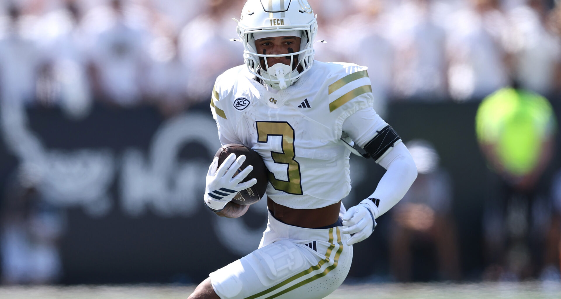 Tampa Bay Buccaneers Sign Wide Receiver with Elite Speed
