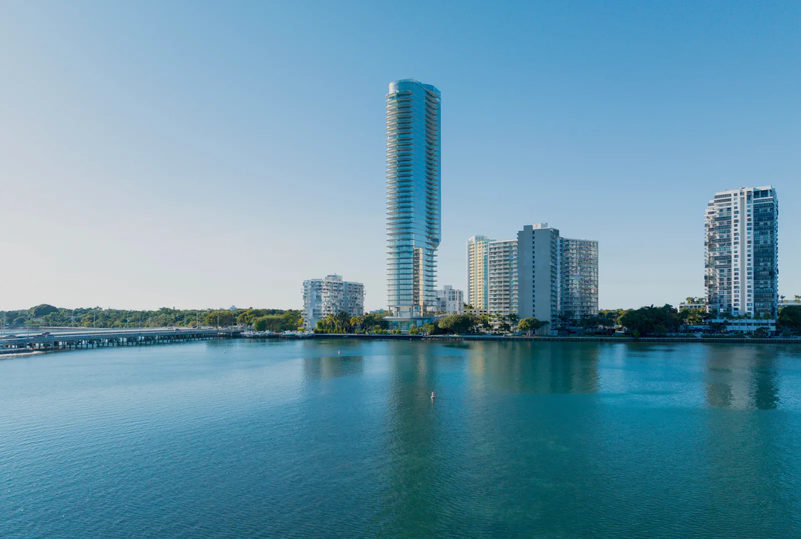 The design of the Una Residences tower was driven by “the fluidity or organic softness of the bay itself," the architect behind it told Newsweek.
