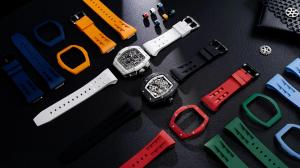 A full spectrum of Tsar Bomba customization options including bezels, straps and crown covers.