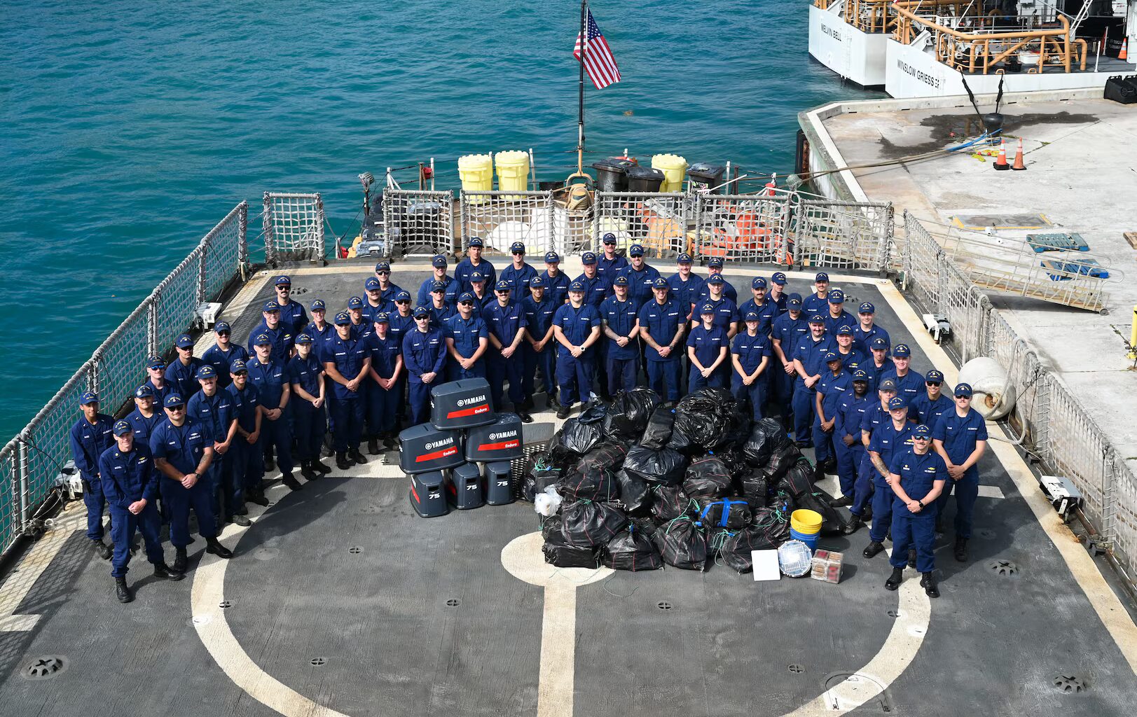 Coast Guard offloads enough cocaine to kill more than 1.4 million Americans > United States Coast Guard News > Press Releases