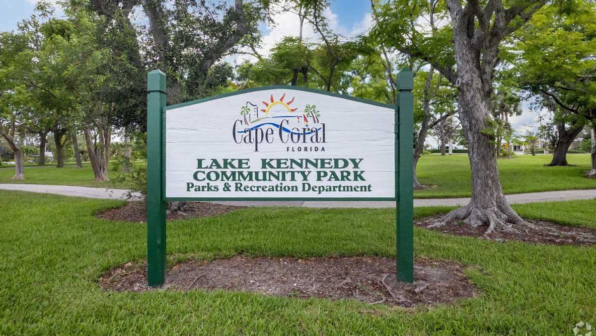 'Gulfcoasting': Lake Kennedy Community Park