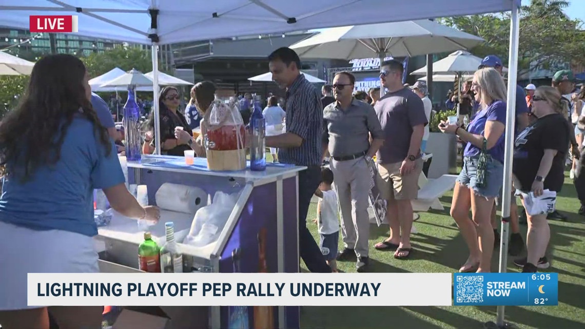 Tampa Bay Lightning host 'pep rally' at Sparkman Wharf ahead of playoffs