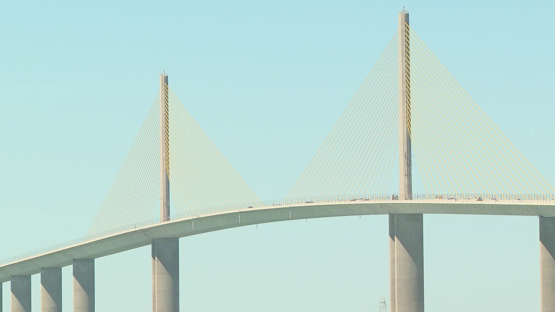 Search underway after man disappears in water off Sunshine Skyway Bridge: PCSO