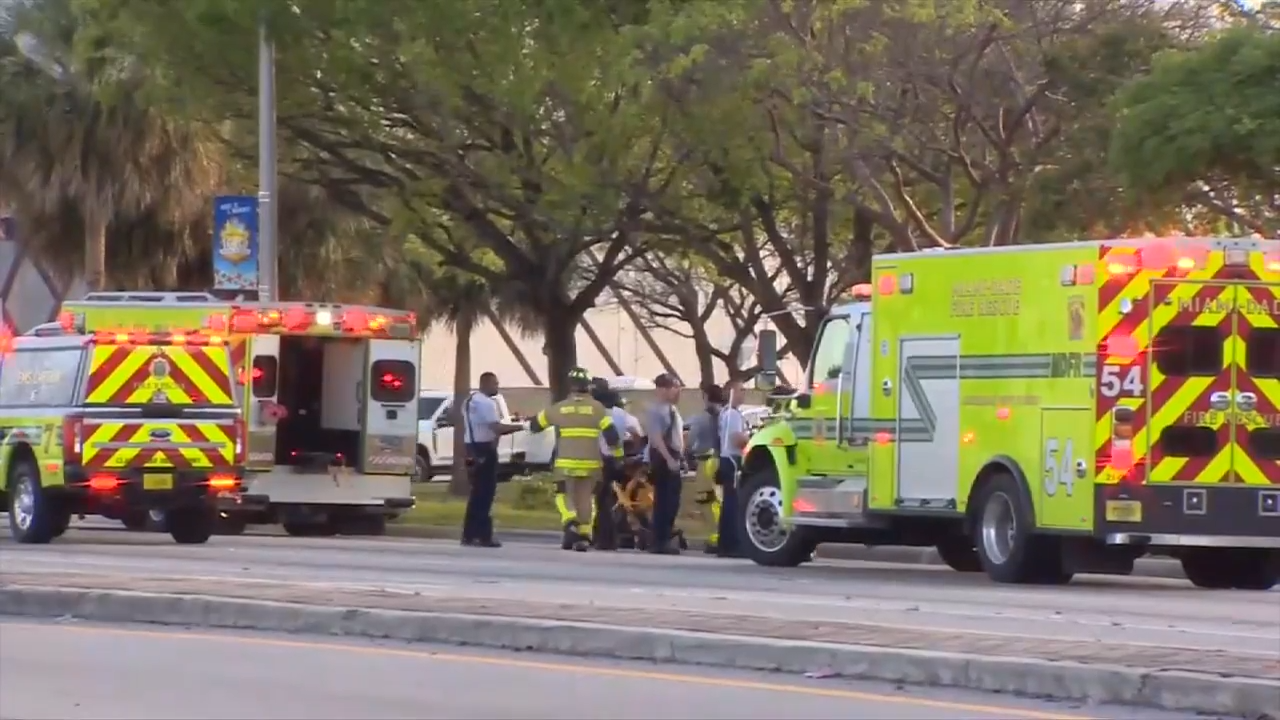 1 man dead, 2 women airlifted in critical condition after crash in Opa-Locka - WSVN 7News | Miami News, Weather, Sports