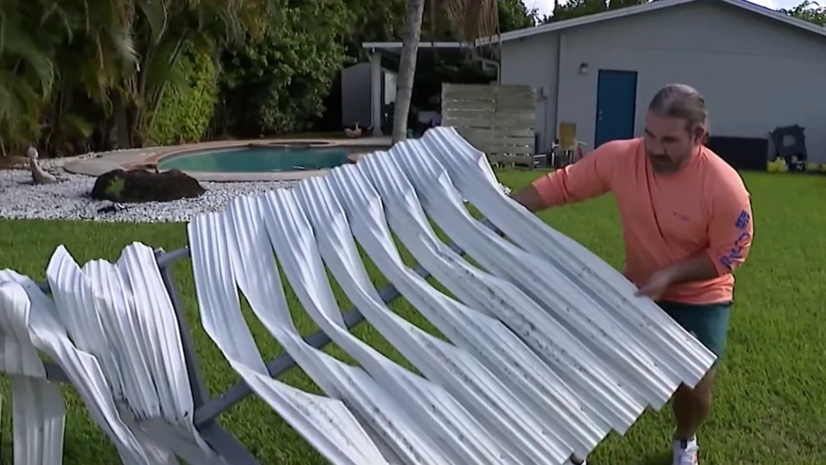 Search for driver who slammed into fence and took off in Miami-Dade – NBC 6 South Florida