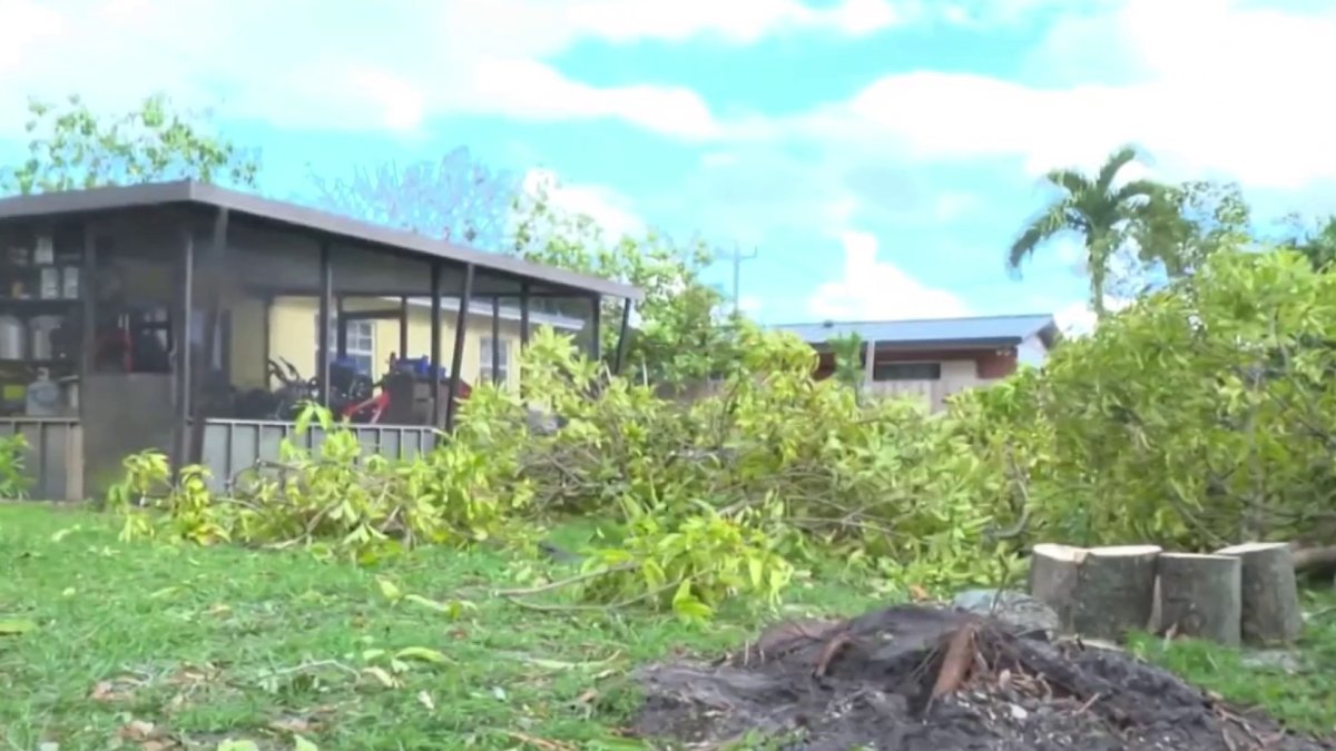 Residents deal with aftermath after tornado tears through Miami-Dade neighborhood – NBC 6 South Florida