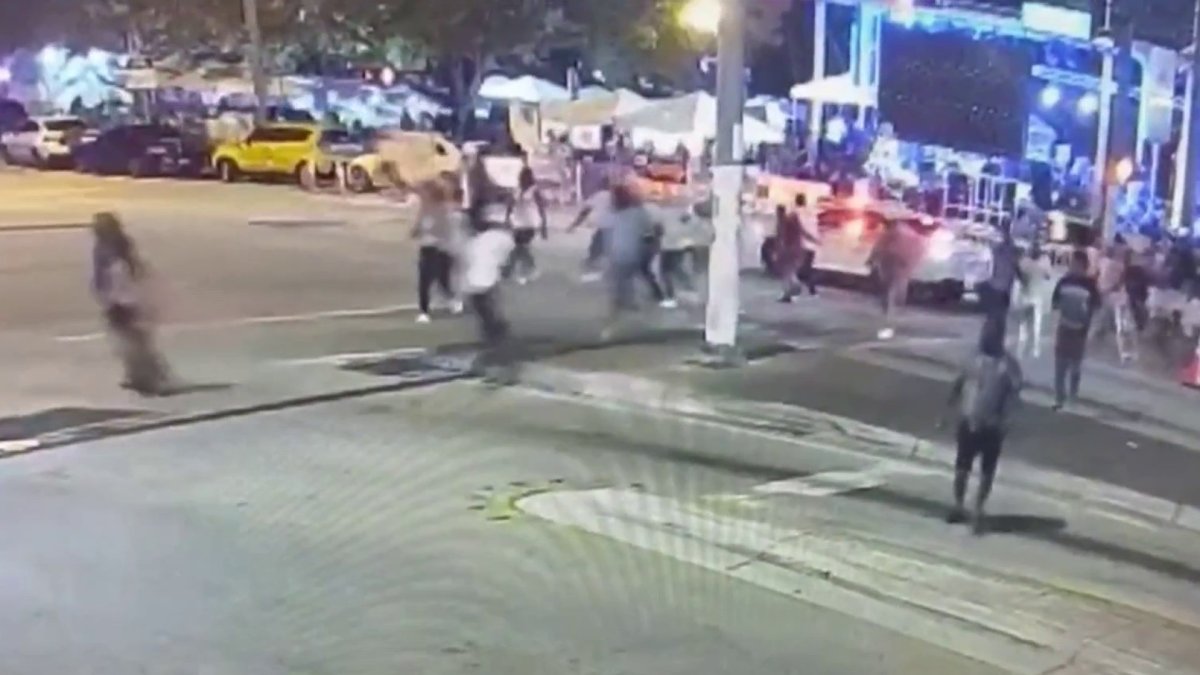 Video shows crowd running after shooting at Taste of Miami Karnival – NBC 6 South Florida