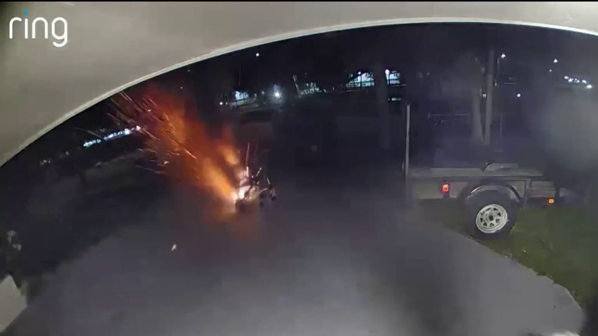 Video shows electric wheelchair exploding in Hollywood driveway – NBC 6 South Florida