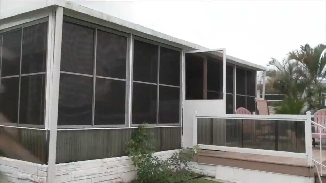 Brand new windows leak in the rain - WSVN 7News | Miami News, Weather, Sports