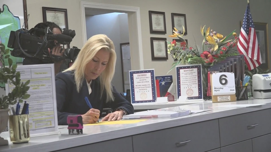 Jacksonville Mayor Donna Deegan files for re-election