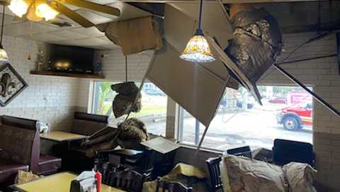 Woman injured after ceiling collapses at Orlando wing restaurant