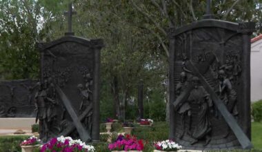 Life-size sculptures depict Jesus' journey at Orlando's Gospel Gardens