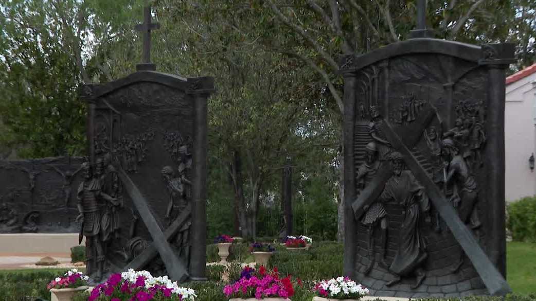 Life-size sculptures depict Jesus' journey at Orlando's Gospel Gardens