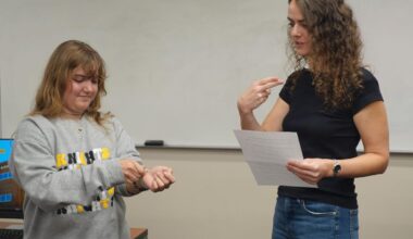 Professors research the link between stress, decision-making to improve communication | News