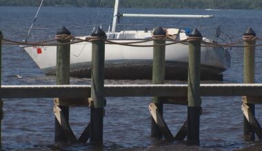 'Ticking time bomb': abandoned boat menaces Fort Myers docks ahead of hurricane season | Investigations
