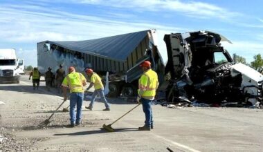 Two semi crash, closing I-44 near Miami | Joplin News First