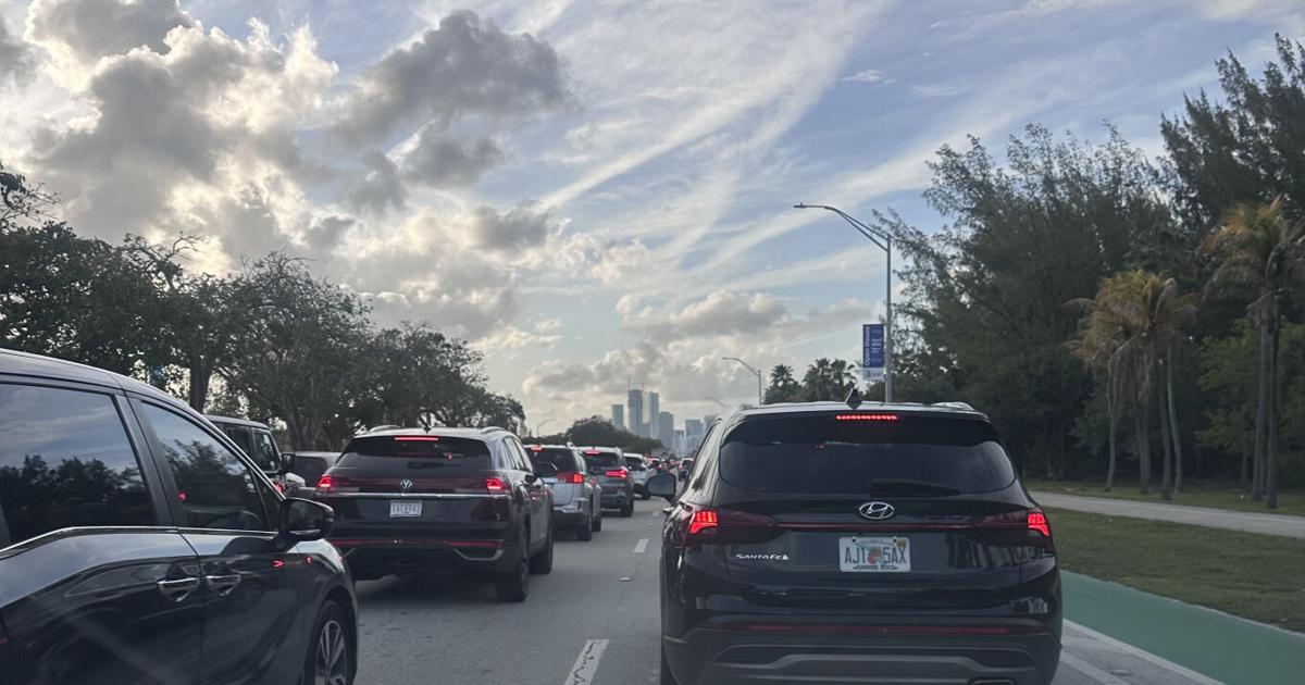 Miami gas prices jump past $4 as costs surge | Miami