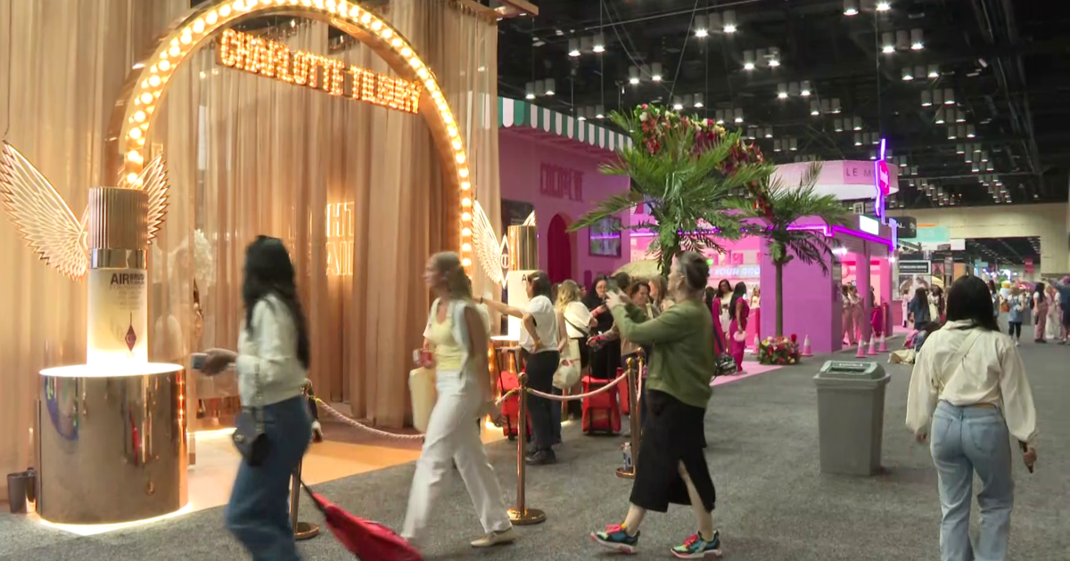 Ulta Beauty World draws fans from Spain to Orlando for beauty event | WINK Stop
