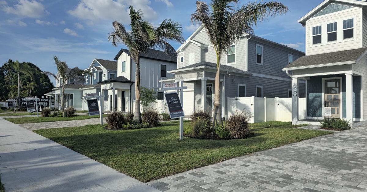 New farmhouse-style homes rise on 71st Street in west St. Petersburg |