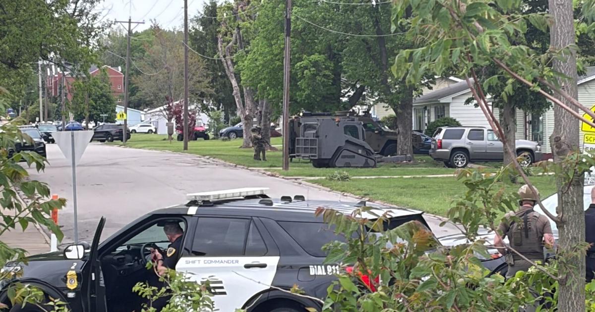 Armed person inside Jacksonville home prompts school closure | News