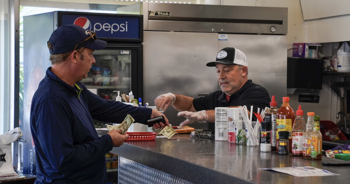 Does this diner inside a tire shop have St. Petersburg’s best burger? | St. Petersburg