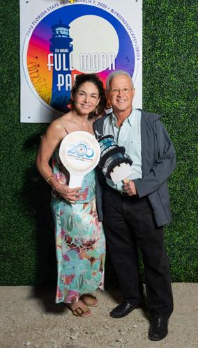 Gloria Romaro Roses & Tom Roses 1 (1).jpg