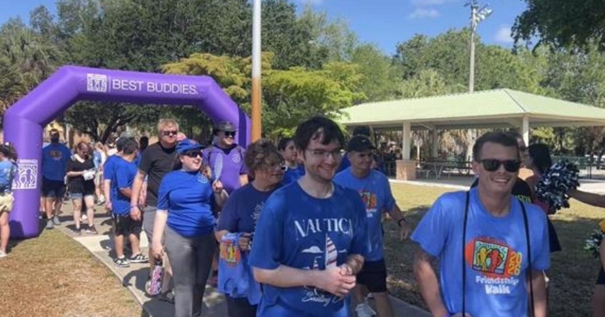 Best Buddies Friendship Walk in Estero raises money for inclusion programs   | Lee County