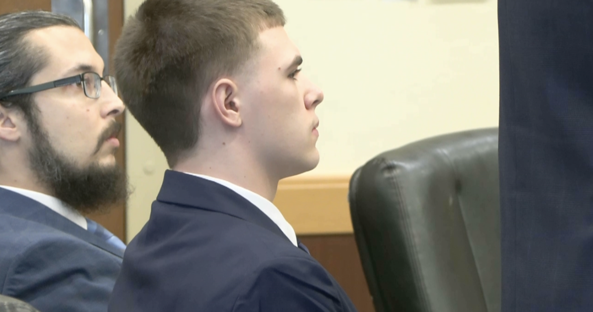 Judge releases jury pool after commotion between families at murder trial | Lee County