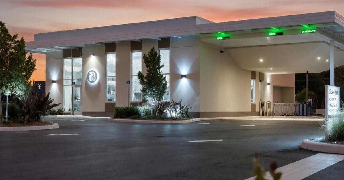 Stevens Construction completes Busey Bank in Cape Coral | GB Daily
