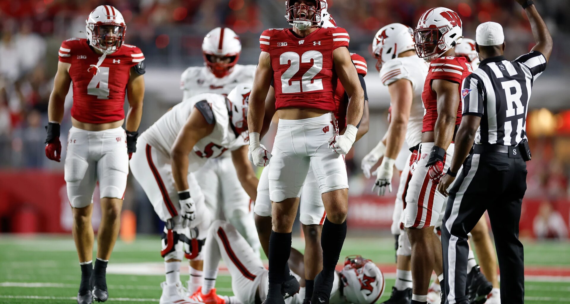 Wisconsin football Mason Reiger sign Miami Dolphins NFL