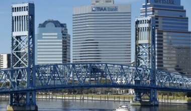 Jacksonville's Main Street bridge closed after fatal crash
