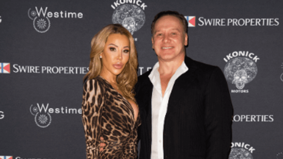{p}MIAMI, FLORIDA -- NOVEMBER 7: Lisa and Lenny Hochstein attend Haute 100 Dinner Brickell City Centre on November 7, 2019 in Miami, Florida. (Photo by Romain Maurice/Getty Images for Haute Living){/p}