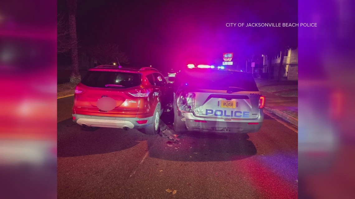 Video shows moments impaired driver hits Jacksonville Beach Police patrol car during DUI stop