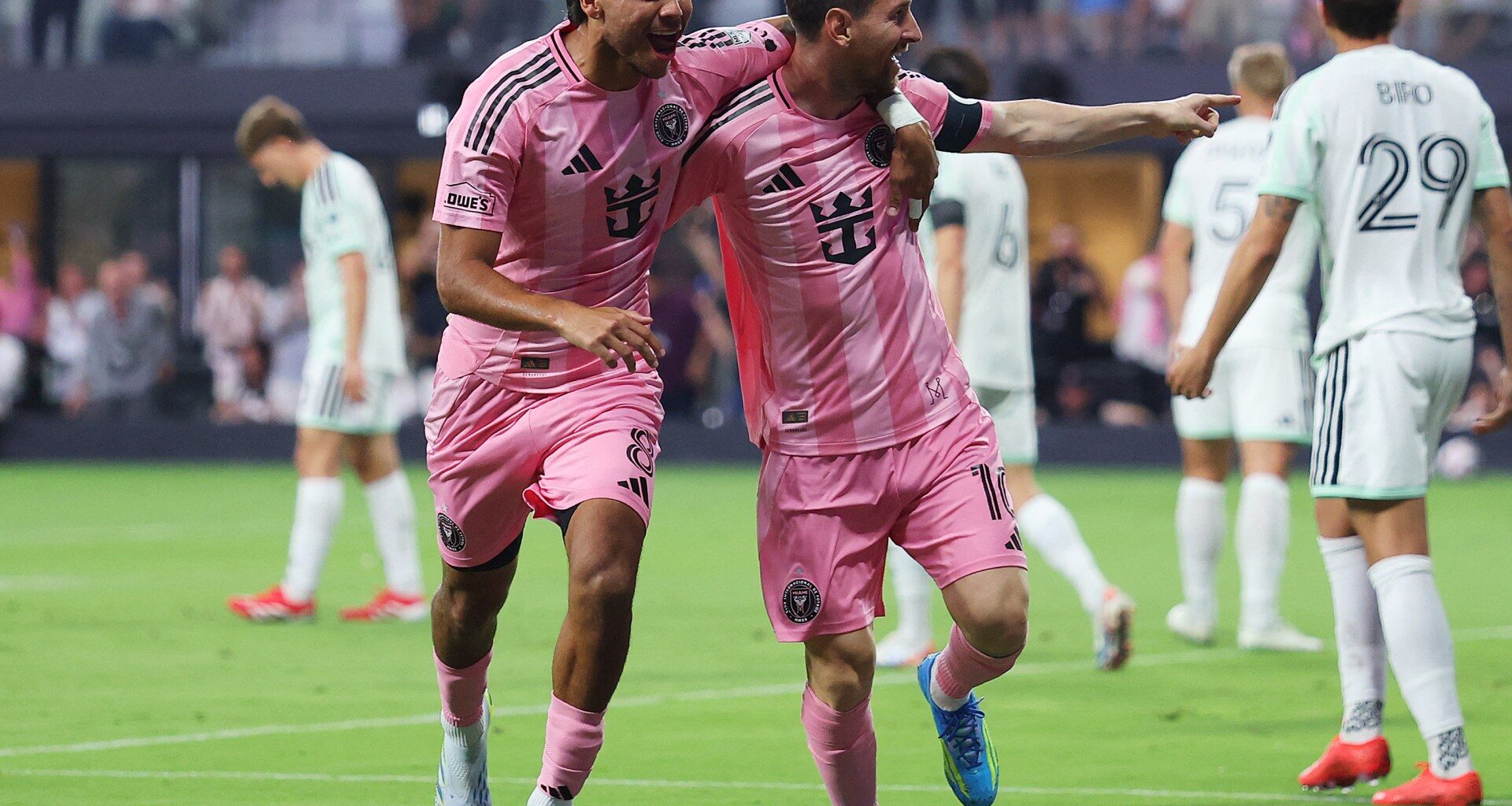 Messi scores as Inter Miami open new stadium with a draw in the MLS | Football News