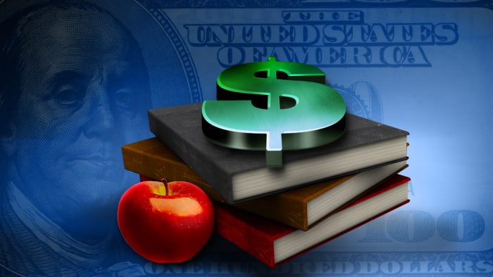 Florida ranks last in teacher pay for third straight year