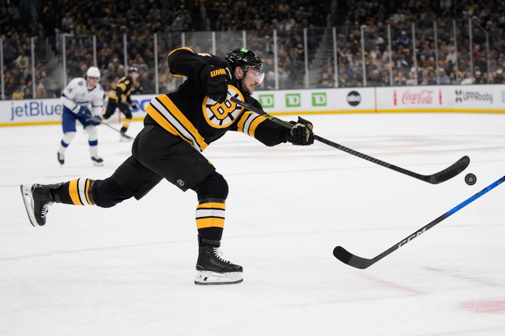 Bruins kick away game, suffer narrow defeat to Lightning
