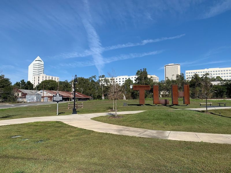 This Florida city lets you cover rent, food, and bills for around $1,500 a month 3 Grocery Shopping on a Lean Budget