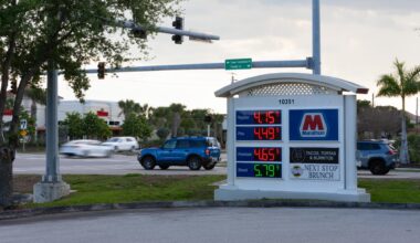 Soaring gas prices are restricting student mobility – Eagle Media
