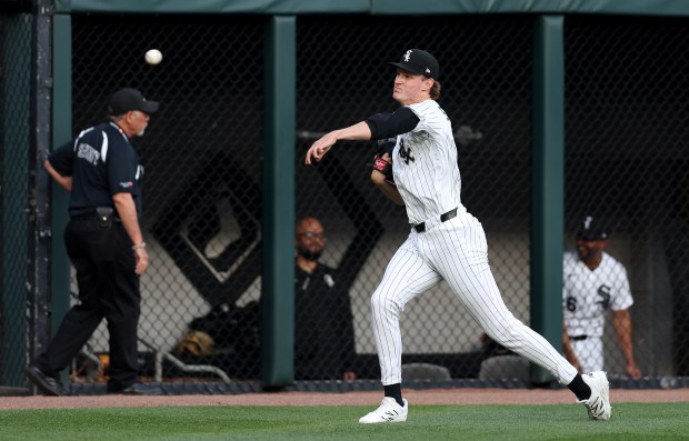 Chicago White Sox pitcher Noah Schultz (22) warms up before his first major league start against the Tampa Bay Rays at Rate Field in Chicago on April 14, 2026. (Chris Sweda/Chicago Tribune)